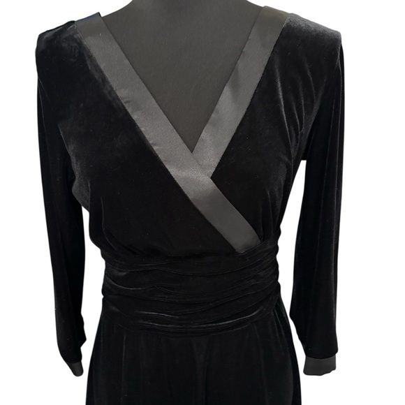 Sandra Darren Black Long Sleeve Velvet Dress Satin Trim Ruched Waist Womens 10 - Picture 2 of 11
